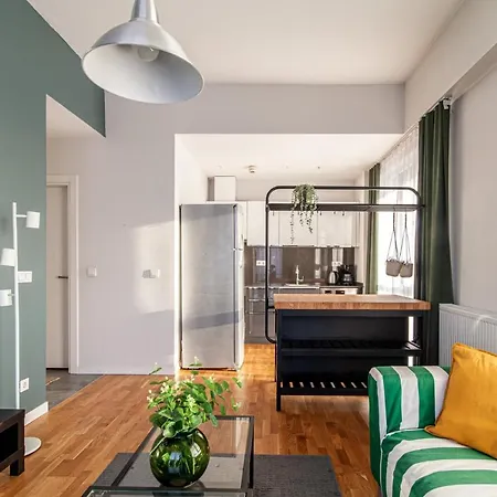 Modern Flat In Istanbul, 10 Min To Airport Metro דירה *