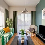 Modern Flat In Istanbul, 10 Min To Airport Metro * Istanbul