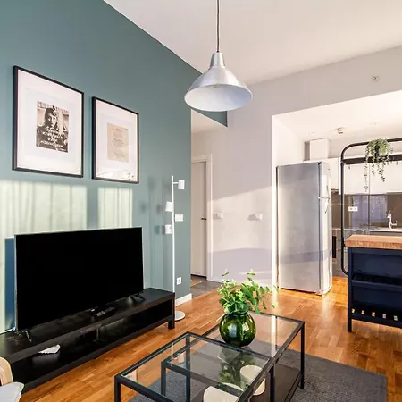 Modern Flat In Istanbul, 10 Min To Airport Metro Appartamento Provincia di Istanbul